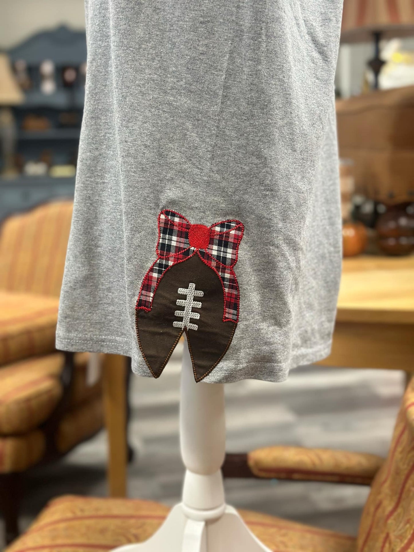 Applique Side Split Sweatshirt