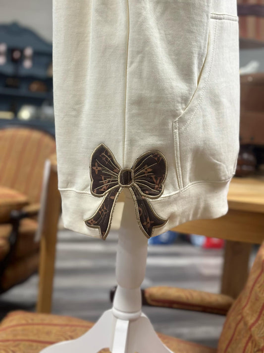 Applique Side Split Sweatshirt